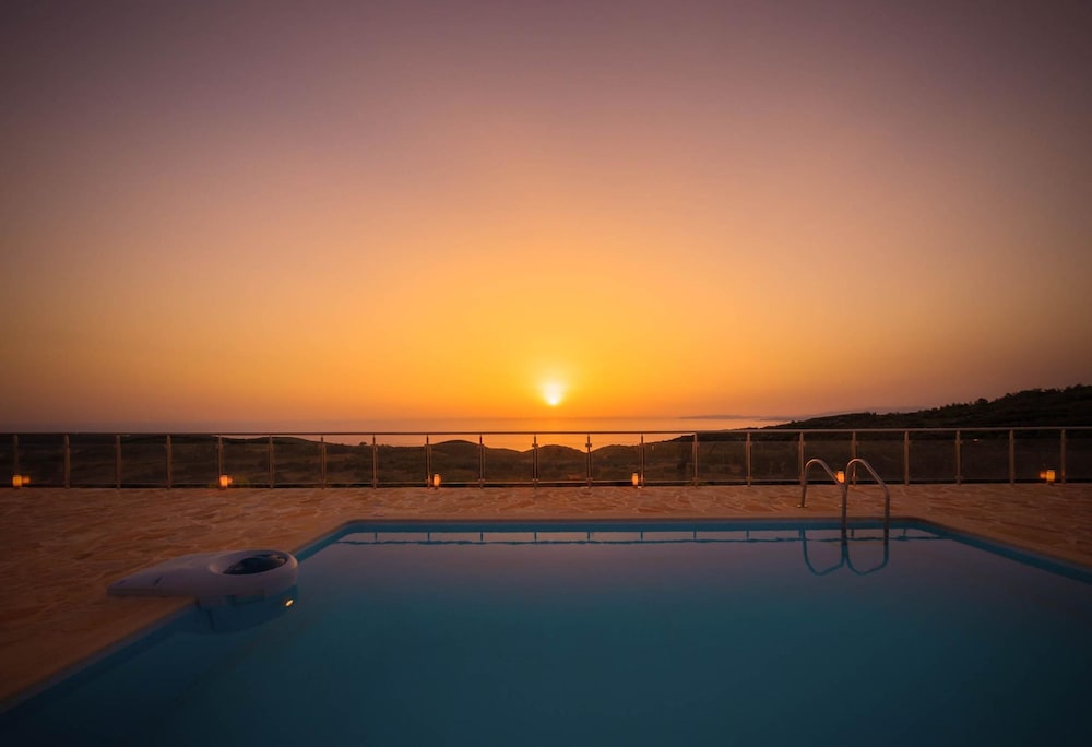 Sunset Vista Villas Classic II