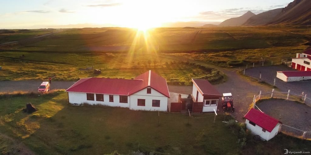 Photo 33