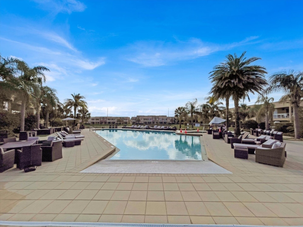 Magic Village Resort 4 Bedroom townhome with Outdoor Kitchen 4 Townhouse