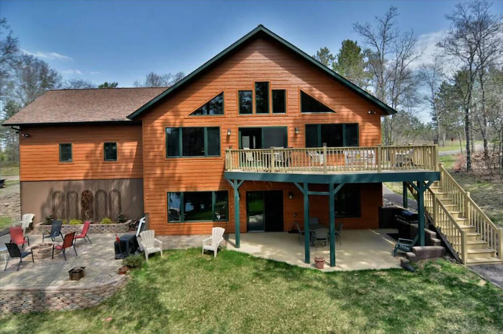 Lazy Dog Lodge on Minong Flowage view 3
