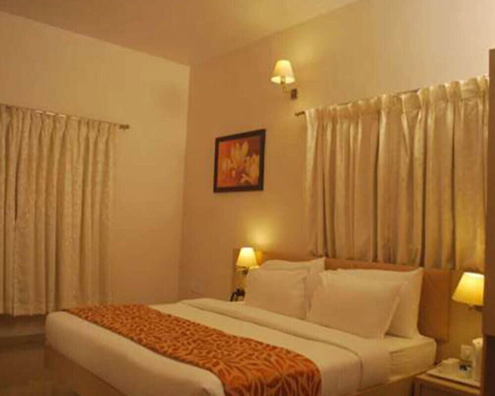 Hotel United 21 Retreat Lonavala view 2