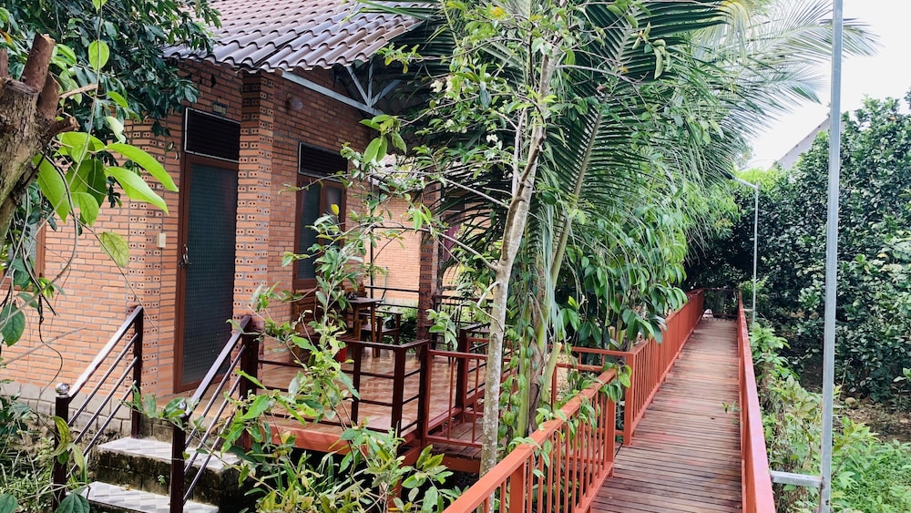 Gibbon Singing Homestay