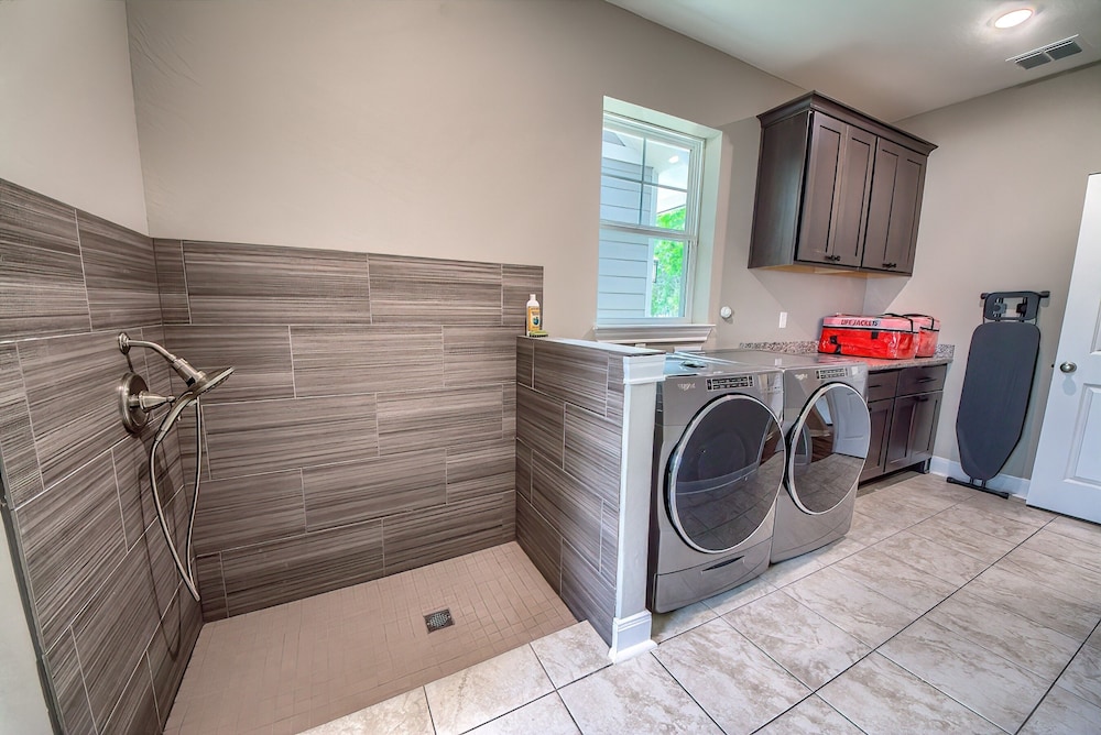 Cl 970 Water You Waiting For? 4 Bedroom Home