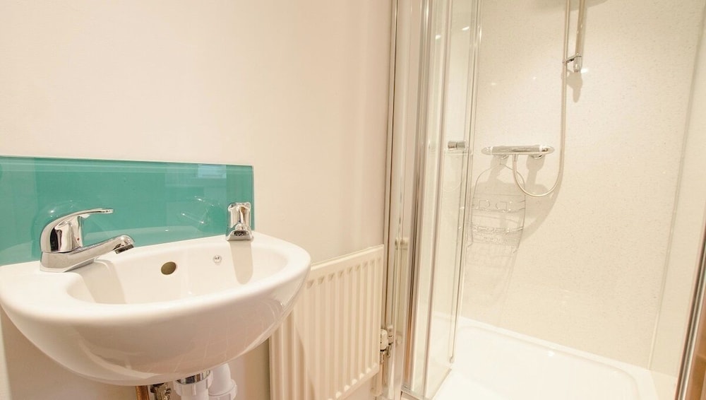Berry Cottage Croyde 4 Bedrooms Sleeps 7-9 Dog Friendly view 2