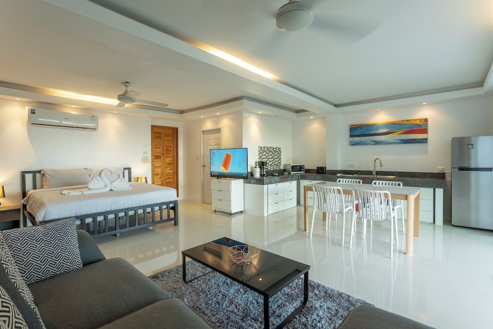 4 Private Sea-View Apartments V104