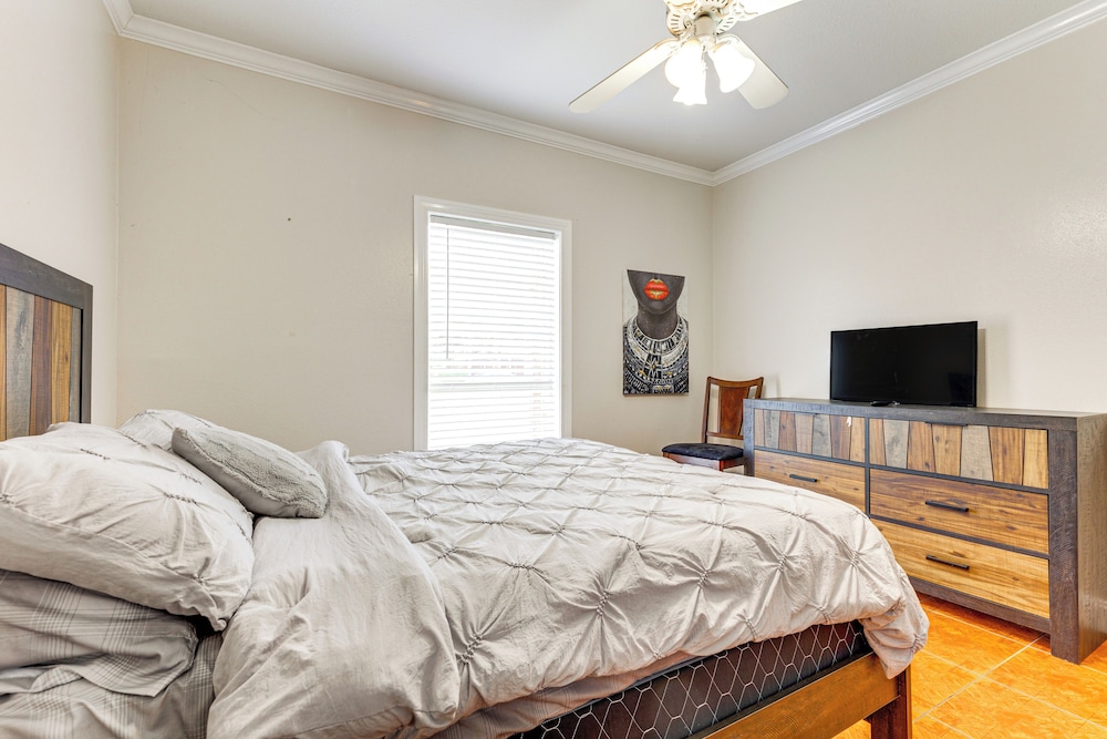 Home w/ Large Yard + Pond On-site: 15 Mi to Biloxi