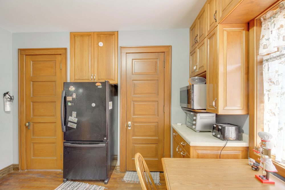 2 Mi to Minnesota River: Family Home Near Fishing!