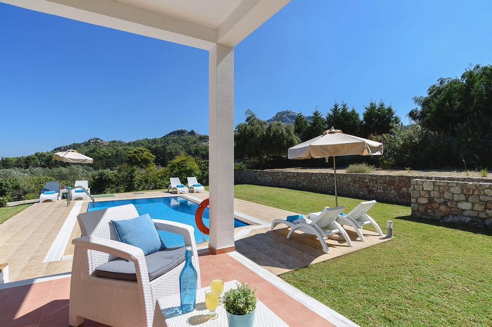 Seven Springs Villas
