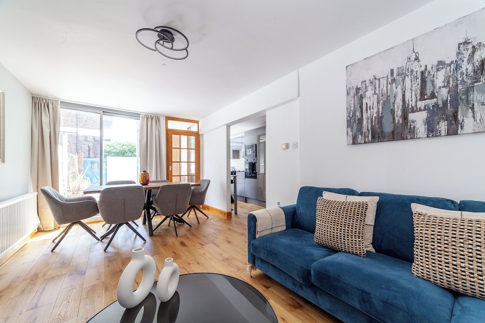 The Canonbury Apartment