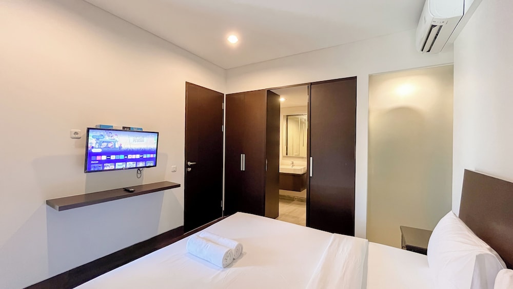 Modern And Stylish 2Br (No Kitchen) Apartment At Skales Residence Nusa Dua Bali