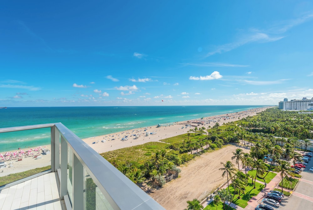 Luxury Vacation Rentals in South Beach by LRMB