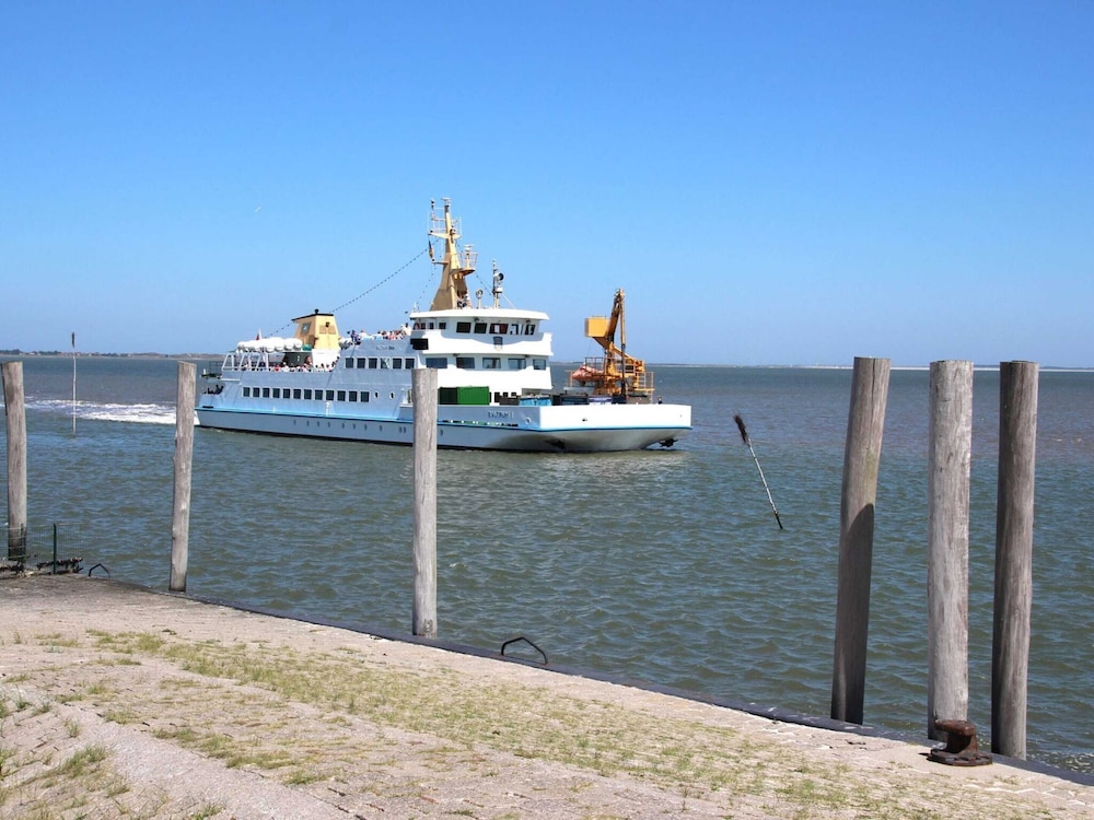 Geraeumige Ferienwohnungen mit Eigener Terrasse, Nessmersiel