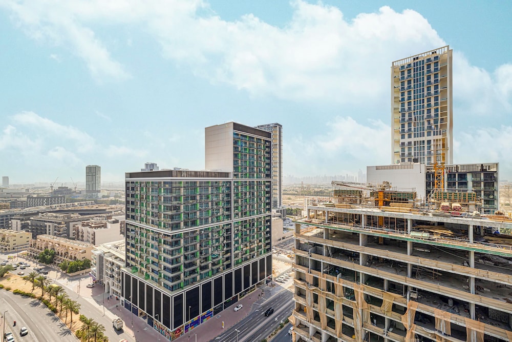 Binghatti Suites by Hostiva - City View