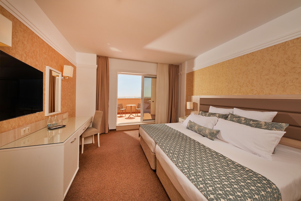 Dreams Sunny Beach Resort & Spa Premium All Inclusive