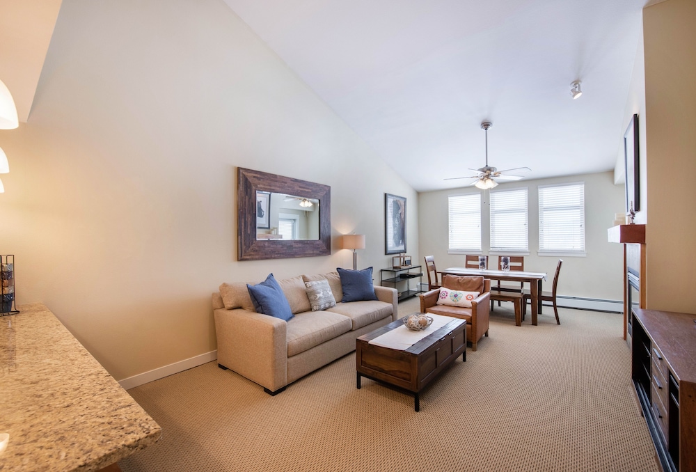 Winter Park CO Resort Lodging - Fraser Crossing/Founders Pointe