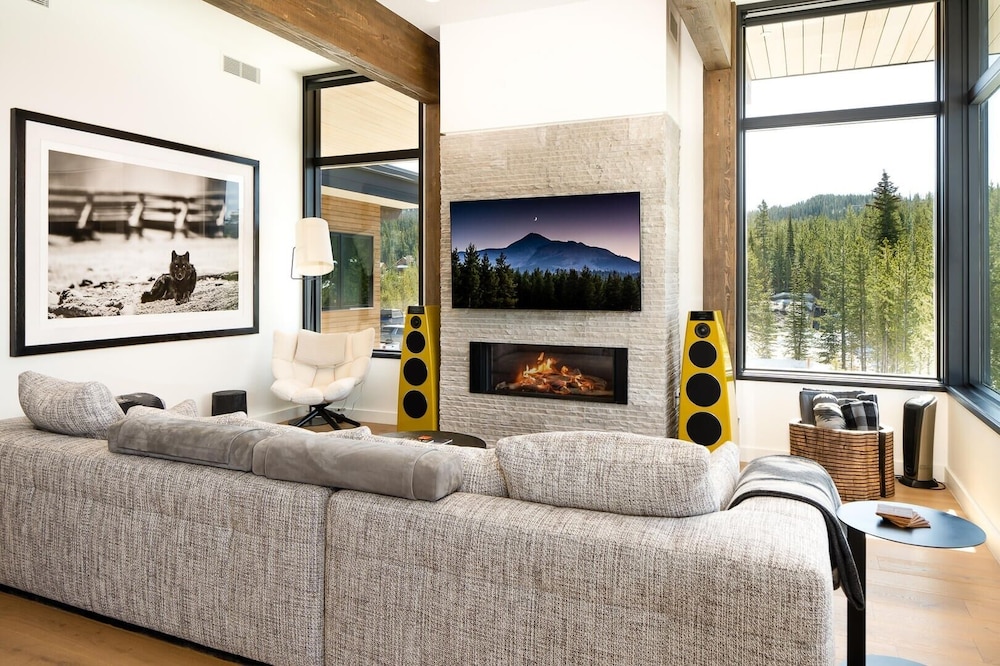 Big Sky Lake Lodge
