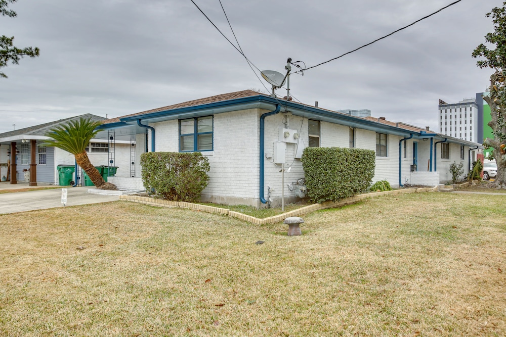 5 Mi to City Park: New Orleans Area Home view 3