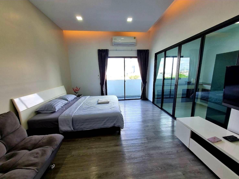 Aqua Residences