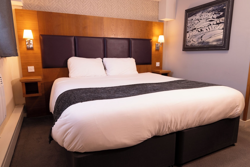 De Trafford Hotel by Chef and Brewer Collection