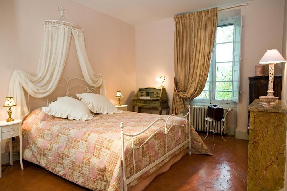 Chateau Mentone view 4