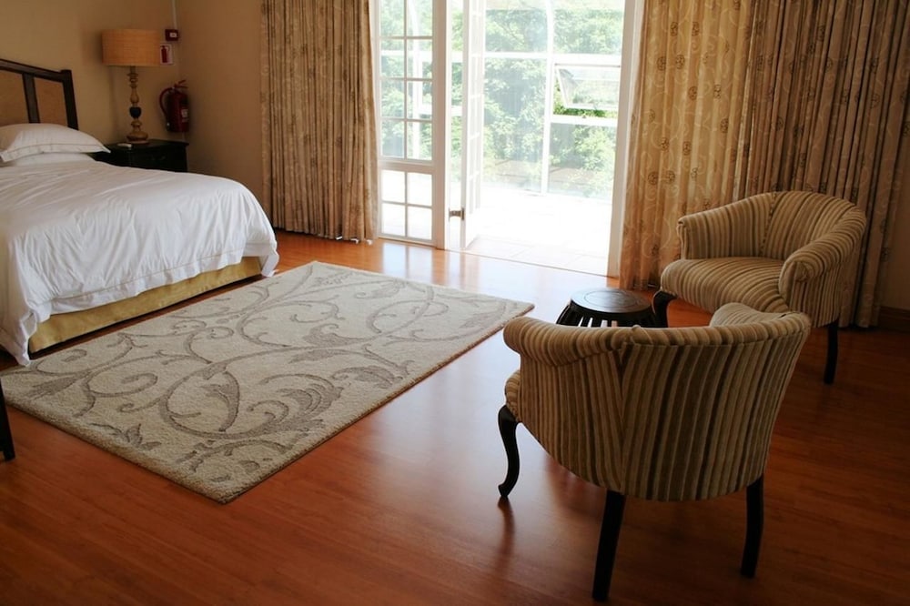 The WhiteHouse B&B view 2