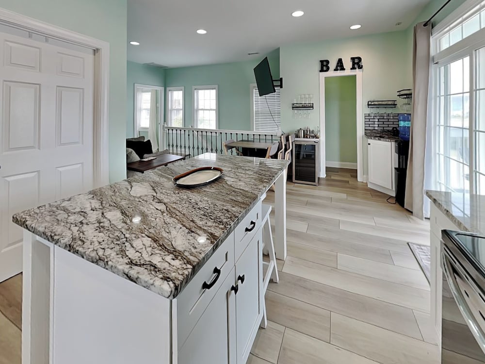 Otter Oasis by Topsail Realty