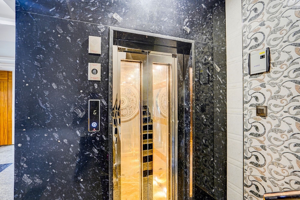 Fabhotel Kishori Inn
