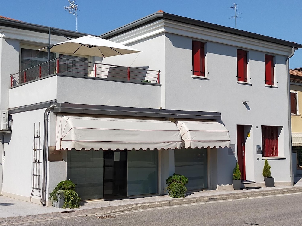 Villa Erica & Villa Erica 1