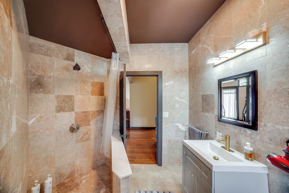 7 Mi to Boat Launch: Luxe Montana Family Home