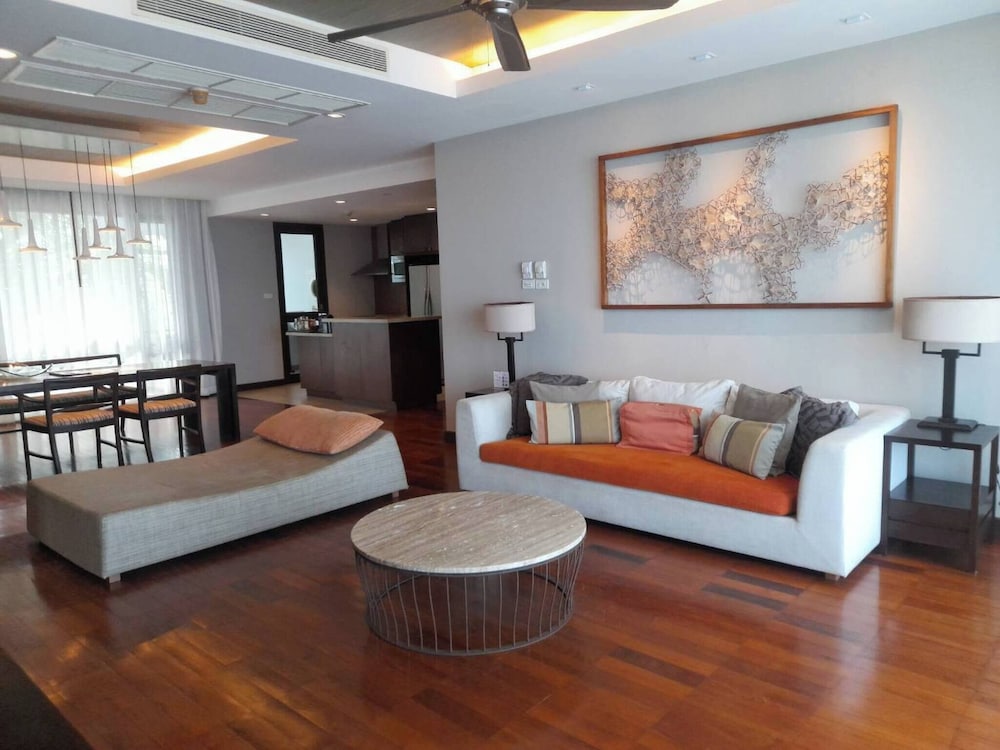 Shasa Vela Condominium B, Mared, Koh Samui