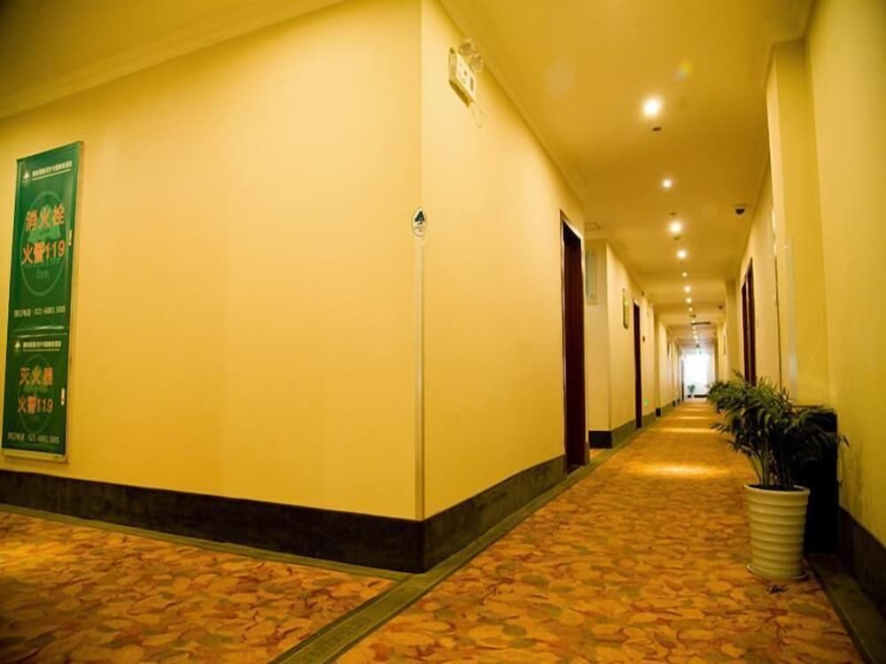 GreenTree Inn Jiangsu Suzhou Kunshan Huaqiao Household Building Materials City Shell Hotel