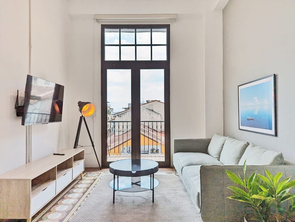 Lush 2BR in Casco Viejo