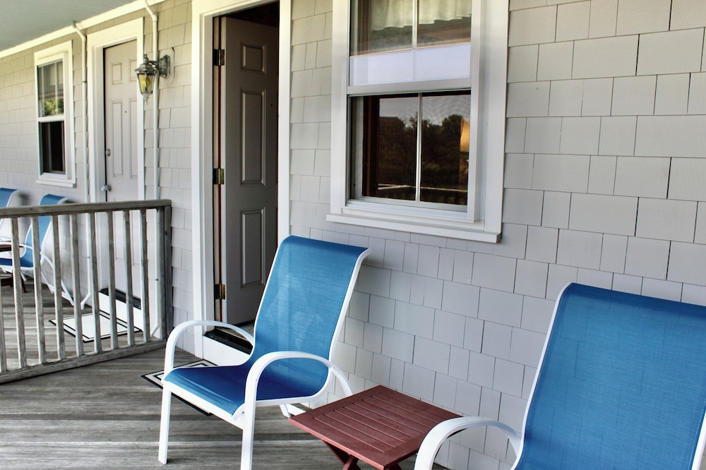 Rose Farm Inn