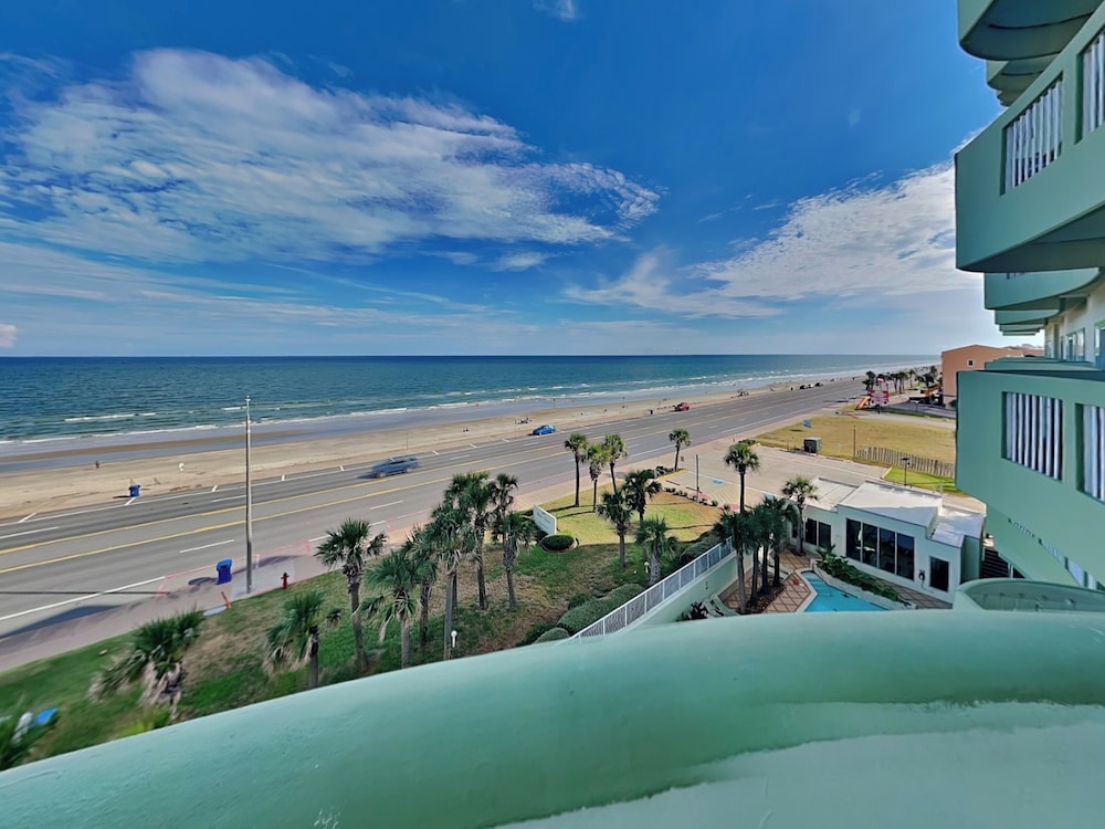 Sea Breeze by Ryson Vacation Rentals