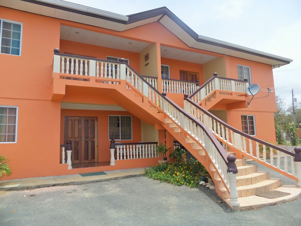 B's Guest House