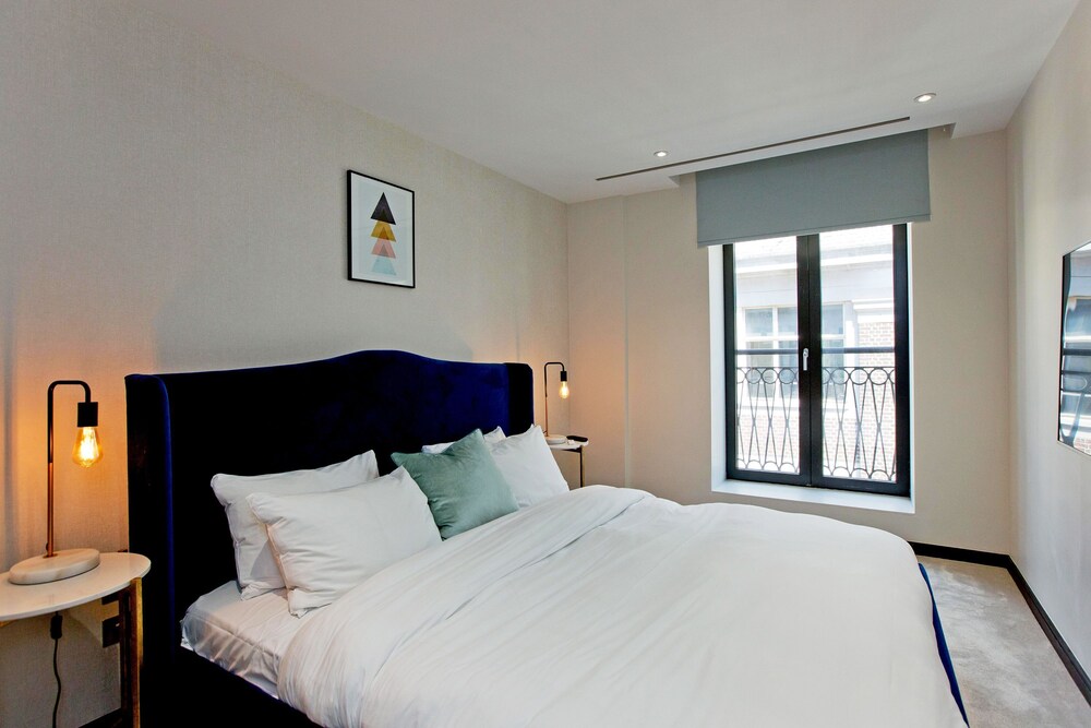 2-bed Superior Apt 415