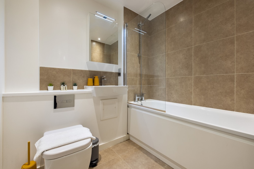 Spacious 2 Bed Flat in Hoxton
