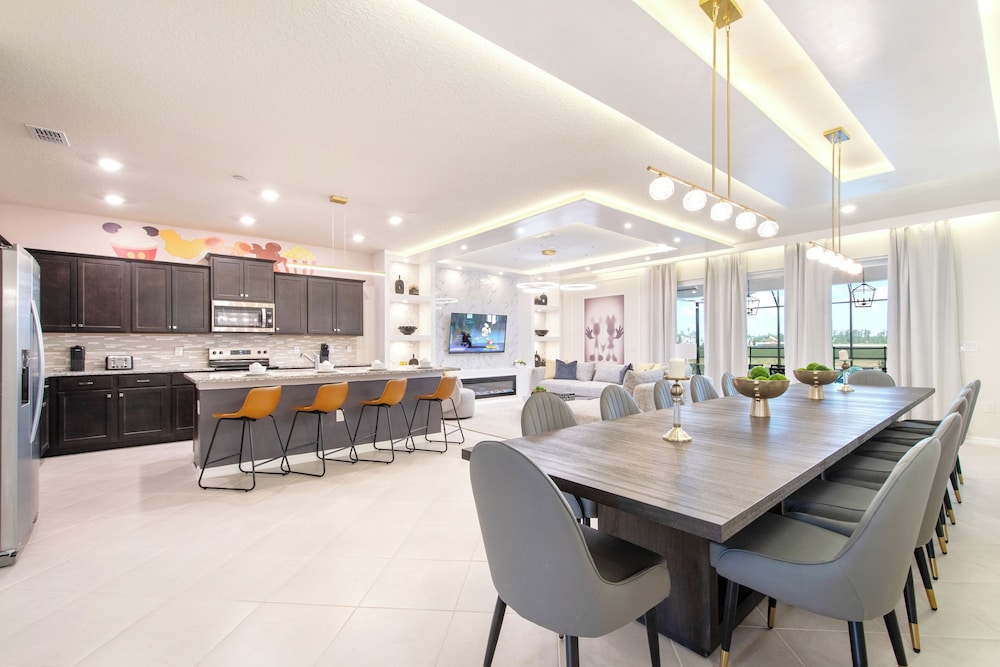 15993CCL Windsor Cay Resort