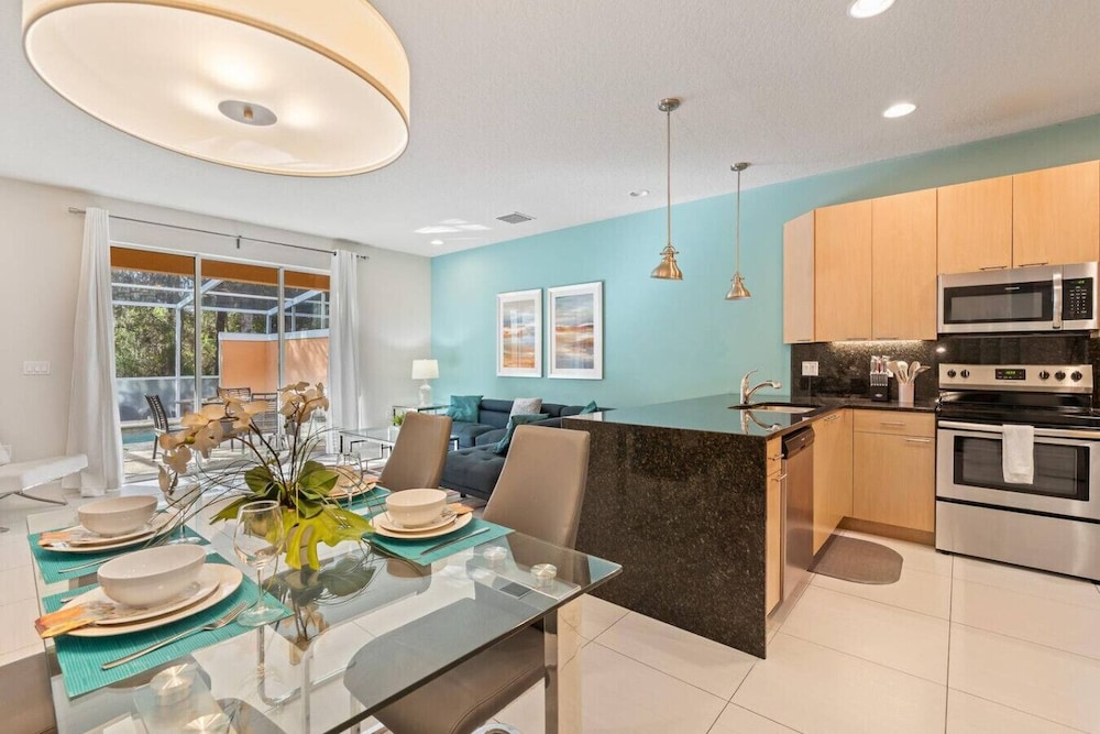 Amazing Family House w pvt Pool - 1605