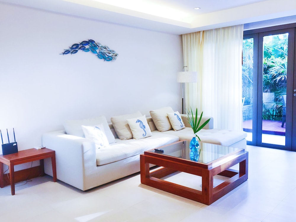 Beachfront 120sqm 2BR With Private Plunge Pool on Stunning Naithon Beach
