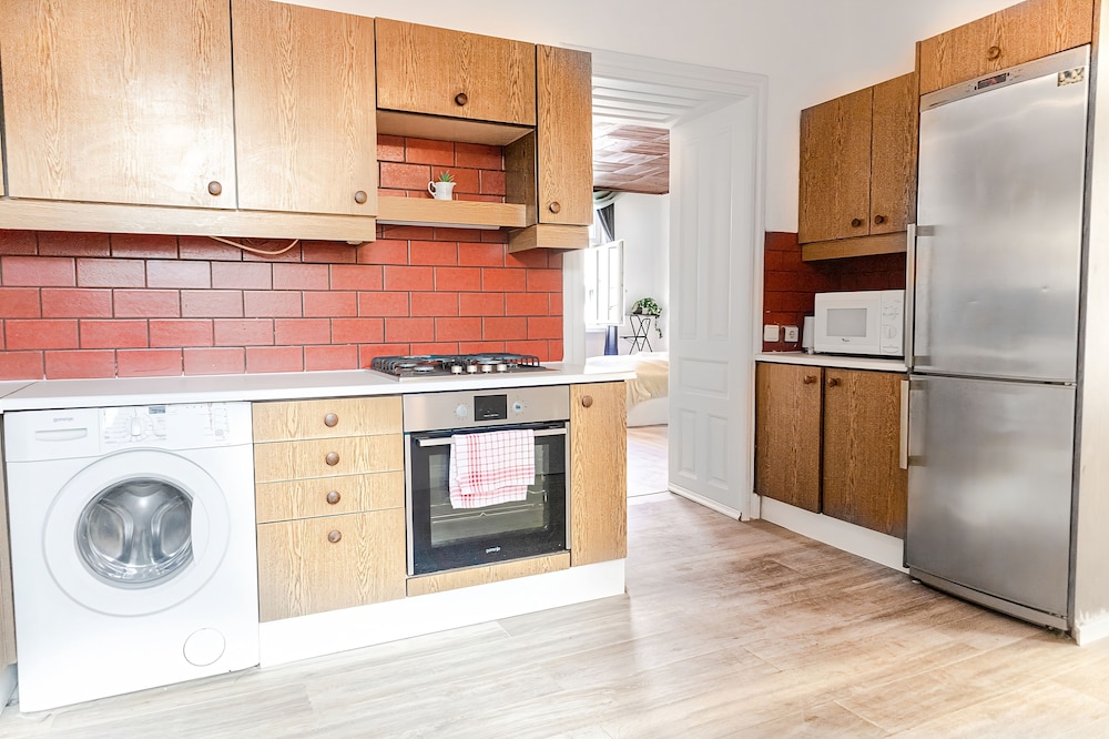 Spacious 2BR Apt Ideal for Longstays