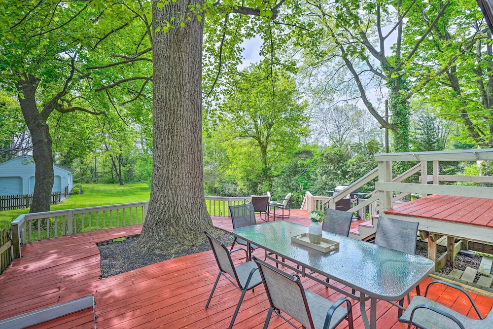 Elegant Charles Town Home: Grill, Walk Dtwn! view 2