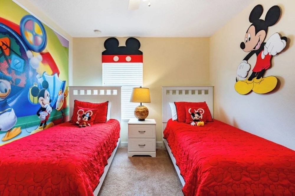 Sugar Palm Place 6 Bedroom Home