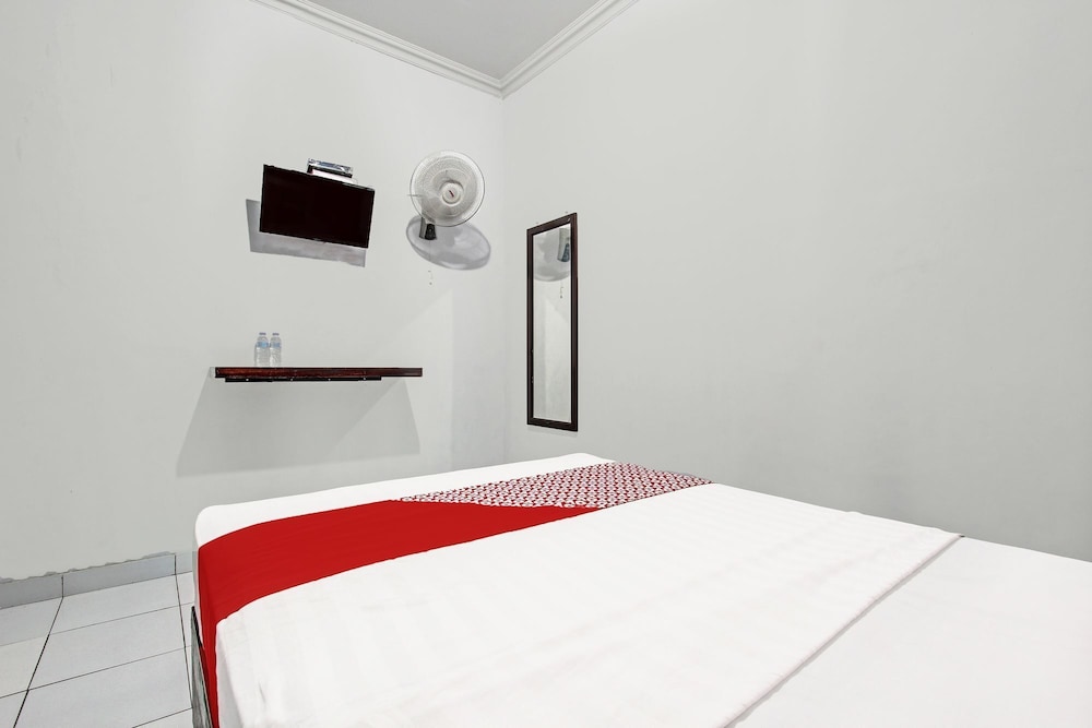 OYO 92289 Hotel Aji Kusuma