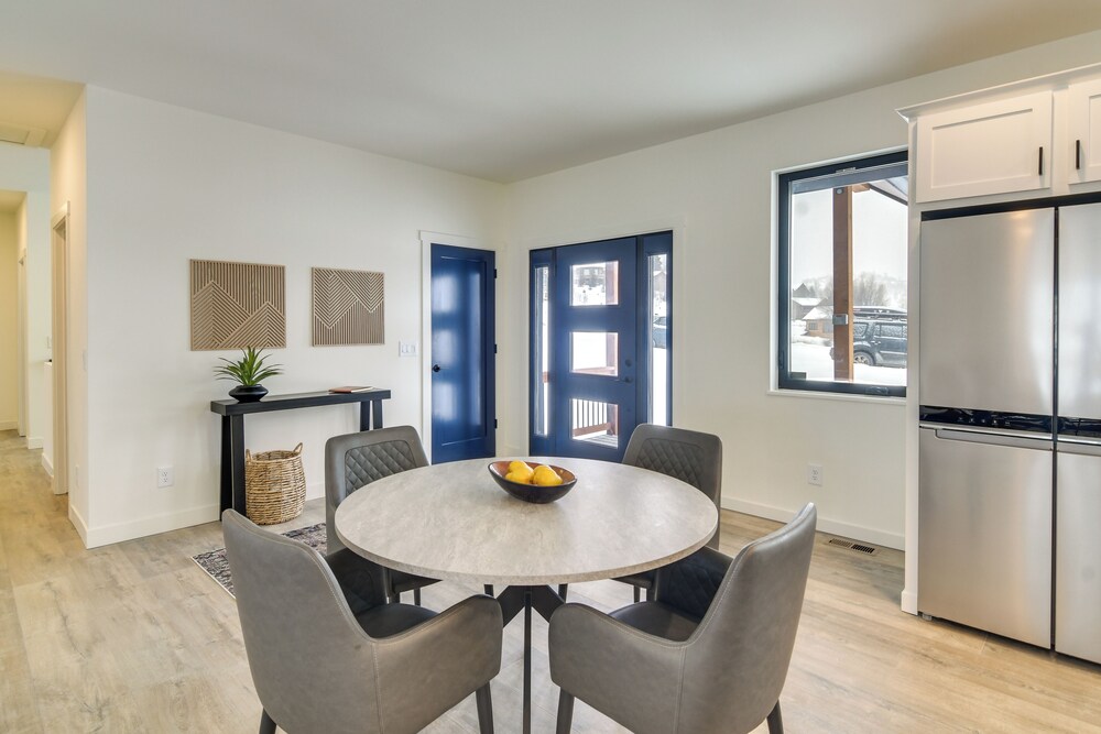 2 Mi to Granby Ranch: Home w/ Mountain-view Deck!