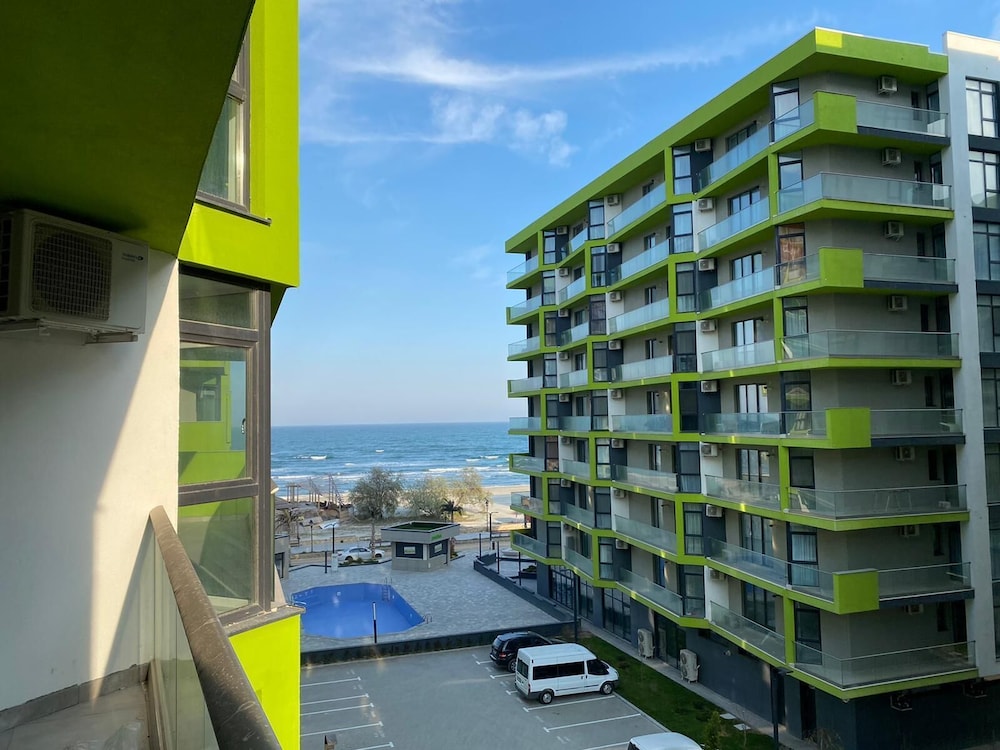 Golden Lek Appartment Alezzi Resort