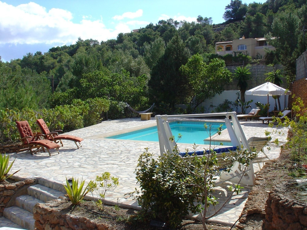 Belvilla by Oyo Villa photo 3