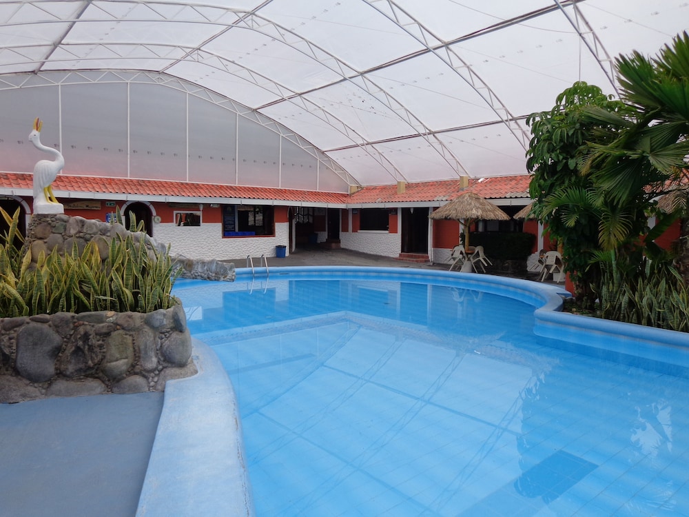 Hosteria El Surillal