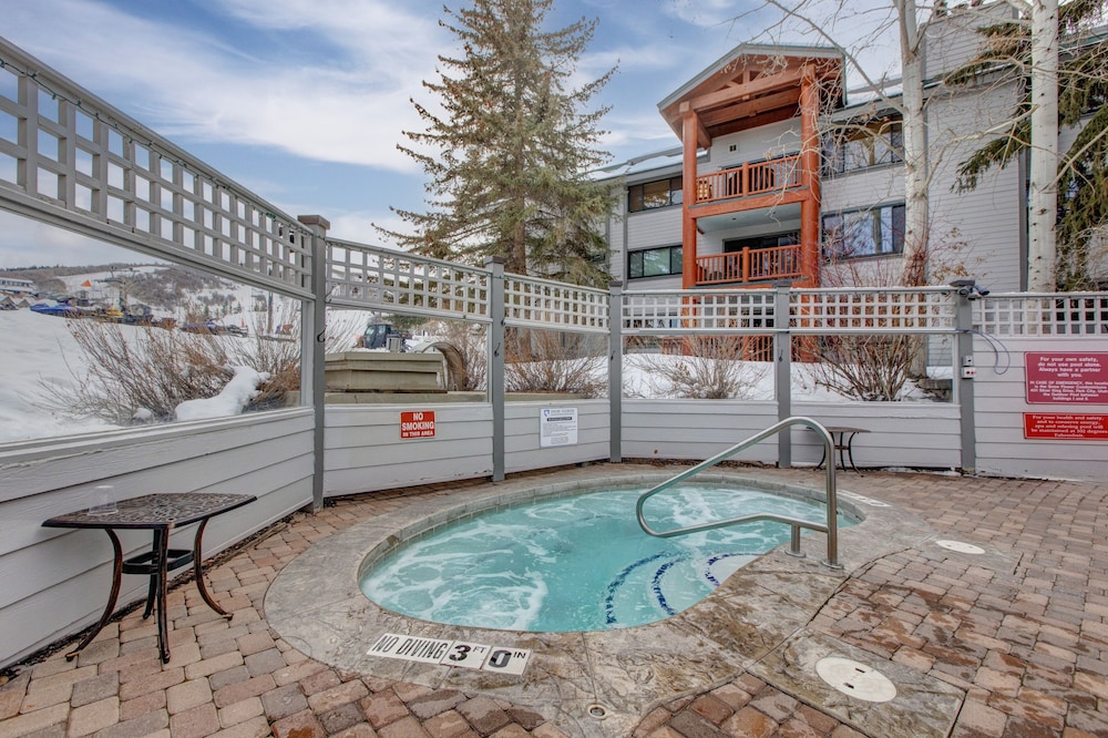 Snow Flower 126 2 Bedroom Condo