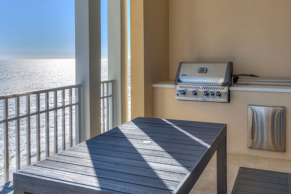 Vista Del Mar 806